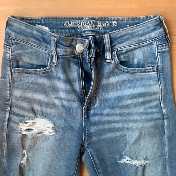 American Eagle- High Rise- Distressed Jeans - Picture 3 of 6